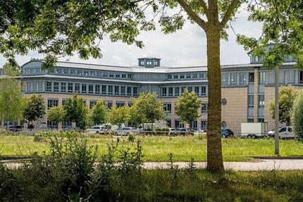 Renoviertes Teambüro mit Highspeed-Internet und Teeküche neben o2 SURFTOWN MUC. zimmer