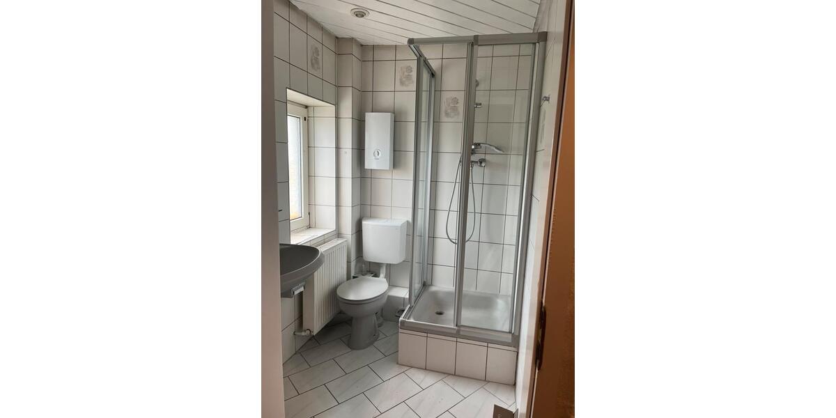 Dachgeschoßwohnung Sankt Ingbert - 3 Zimmer, 80 m&sup2;, 700&euro; | Angebot:26463375