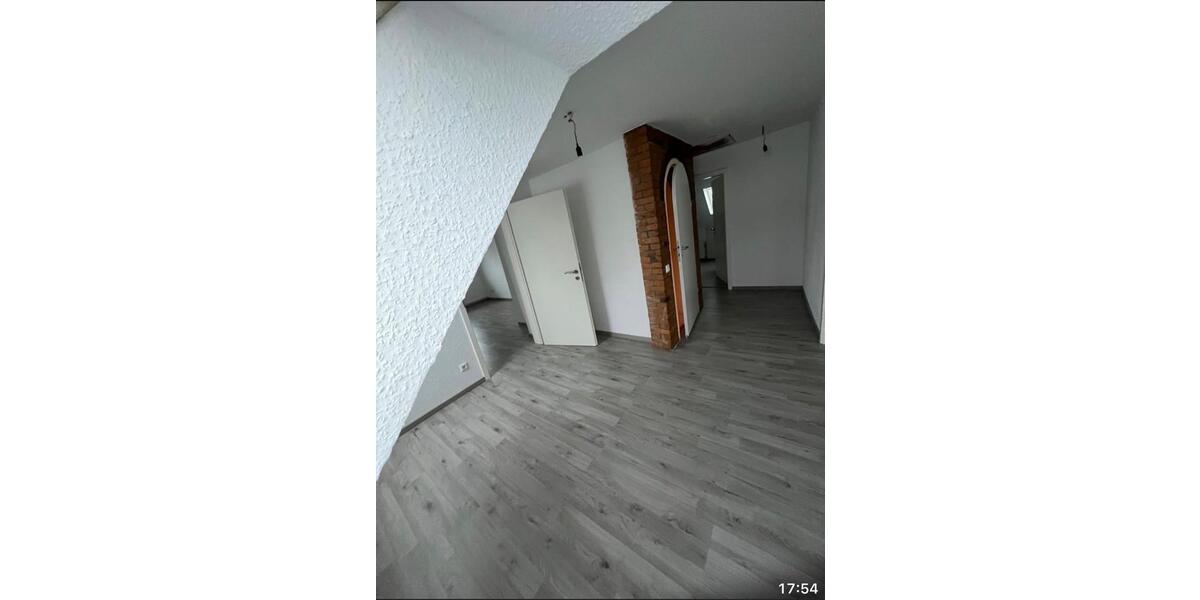 Dachgeschoßwohnung Rodewald - 3 Zimmer, 100 m&sup2;, 950&euro; | Angebot:26387251