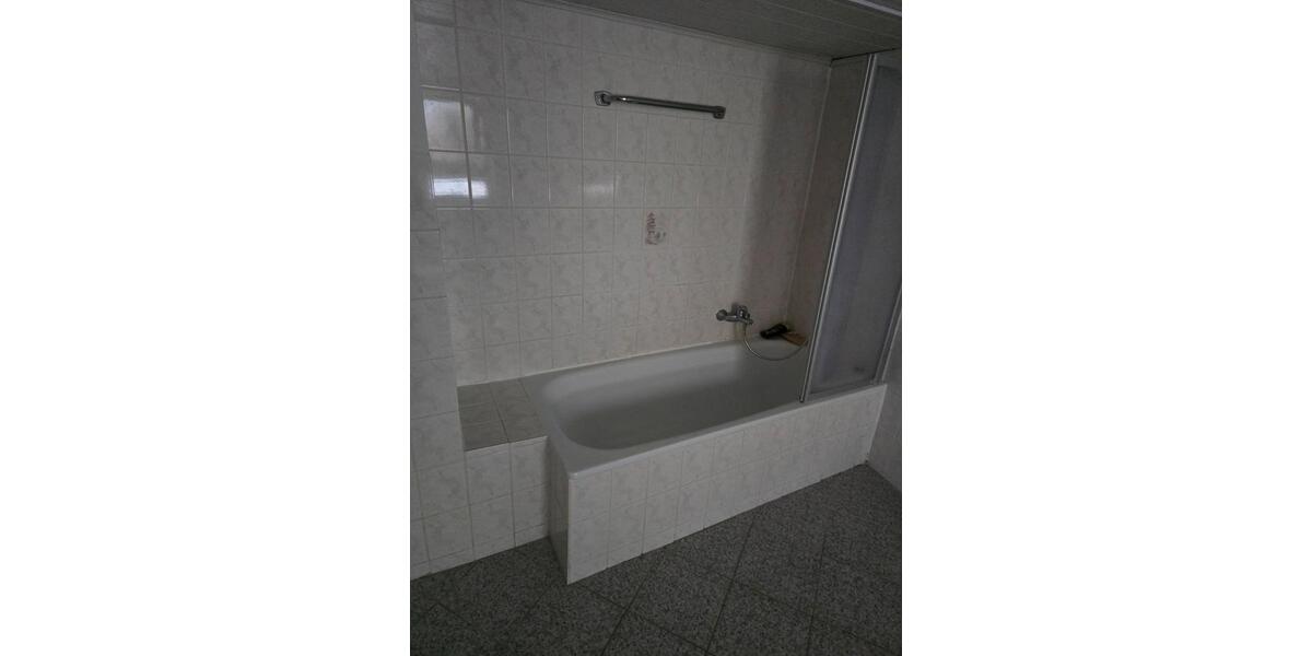 Etagenwohnung Elze - 3 Zimmer, 86 m&sup2;, 650&euro; | Angebot:26462408
