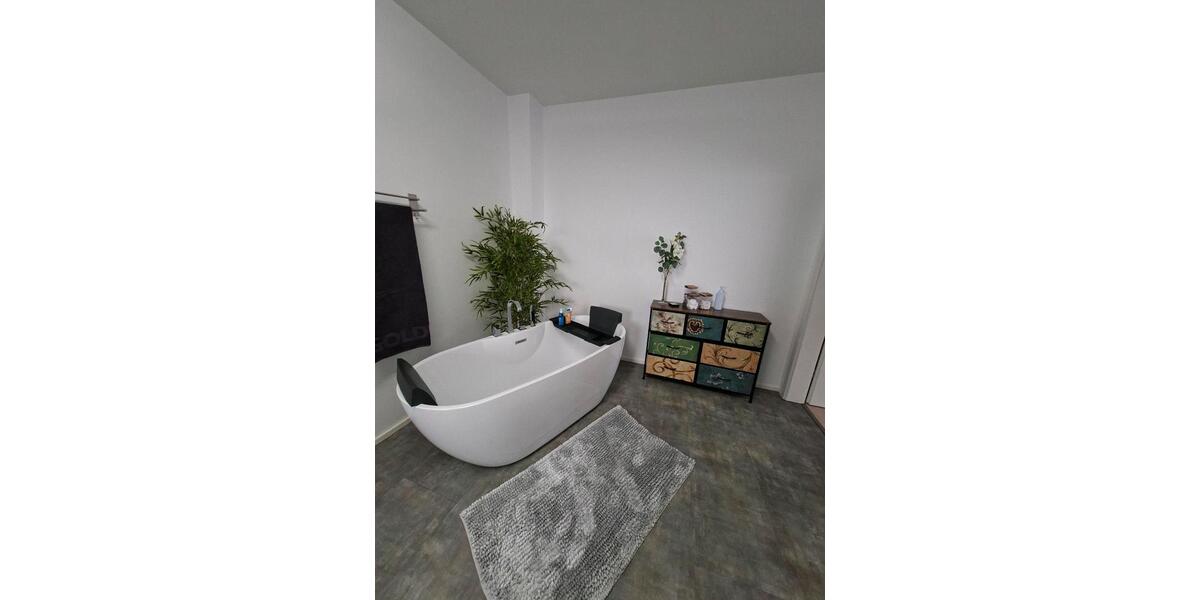 Bungalow Erbach - 3 Zimmer, 110 m&sup2;, 1.400&euro; | Angebot:25977485