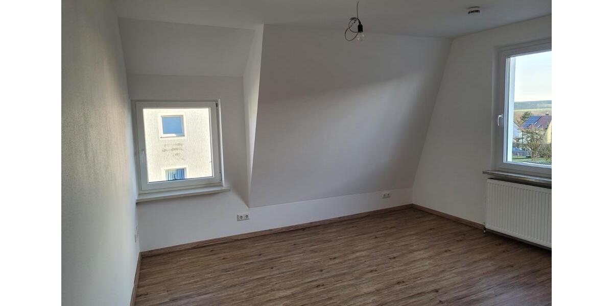 Dachgeschoßwohnung Amberg - 3 Zimmer, 70 m&sup2;, 890&euro; | Angebot:24463357