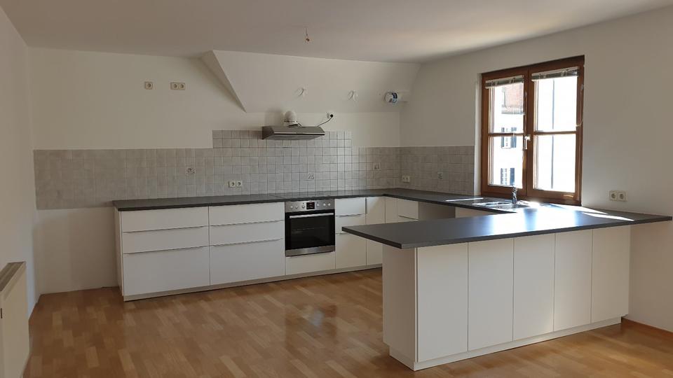 Maisonettenwohnung Ingolstadt - 4 Zimmer, 150 m&sup2;, 1.800&euro; | Angebot:24572770
