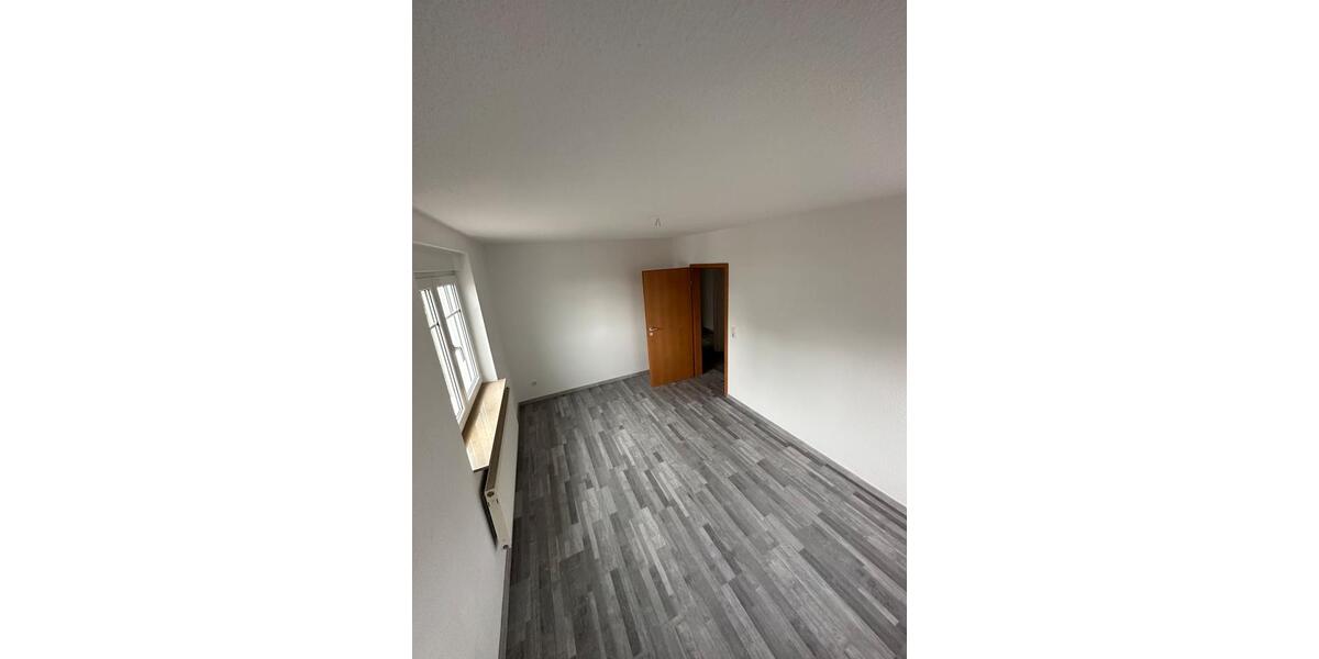 Etagenwohnung Niestetal - 3 Zimmer, 77 m&sup2;, 1.300&euro; | Angebot:26035445