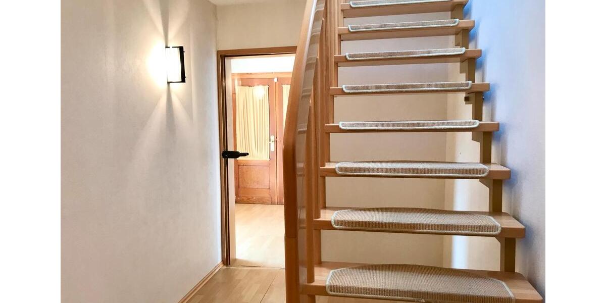 Etagenwohnung Hessisch Oldendorf - 4 Zimmer, 105 m&sup2;, 690&euro; | Angebot:24643451