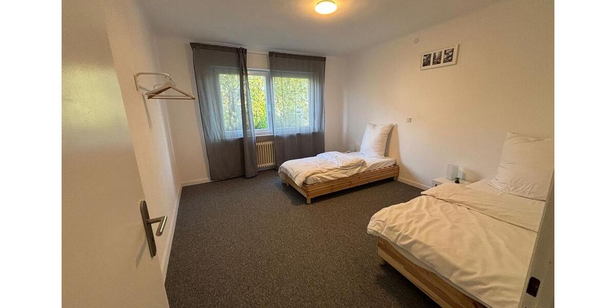 Wohnen auf Zeit Saarbrücken - 4 Zimmer, 100 m&sup2;, 90&euro; | Angebot:25512938