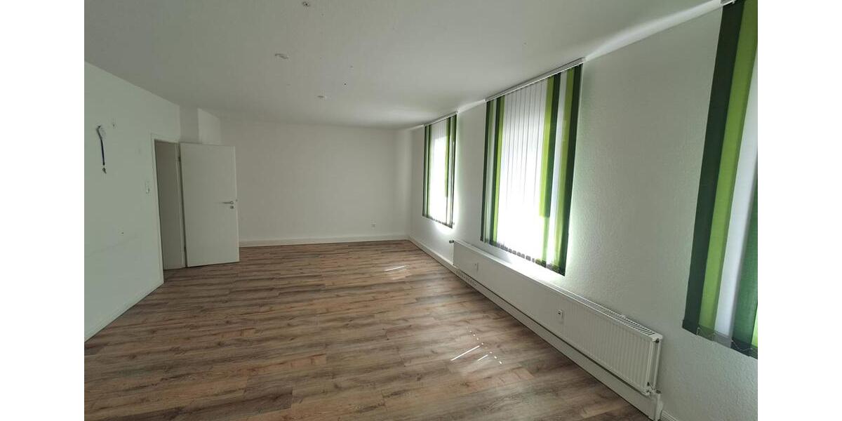 Etagenwohnung Bienenbüttel - 3 Zimmer, 75 m&sup2;, 600&euro; | Angebot:26368385