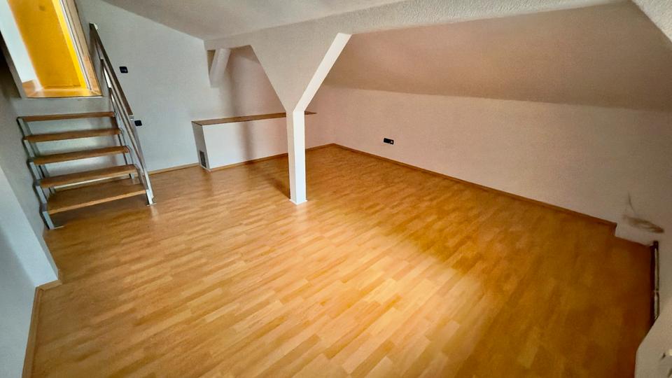 Etagenwohnung Neustadt bei Coburg - 3 Zimmer, 80 m&sup2;, 550&euro; | Angebot:26102531