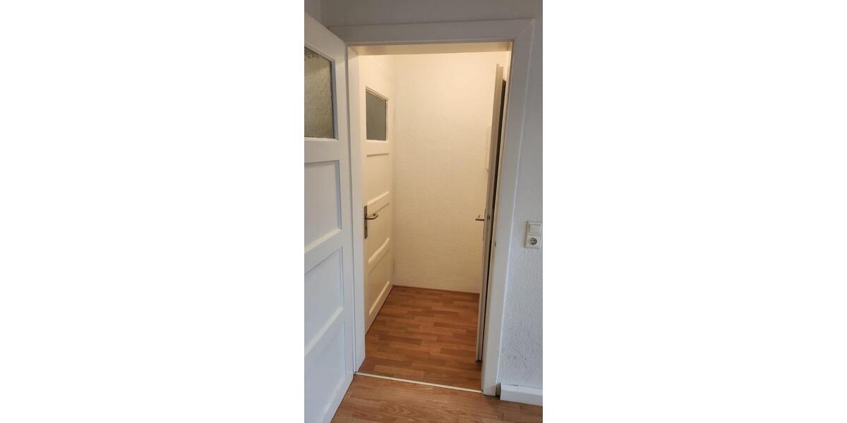 Etagenwohnung Wuppertal Brill - 2 Zimmer, 35 m&sup2;, 300&euro; | Angebot:26688545