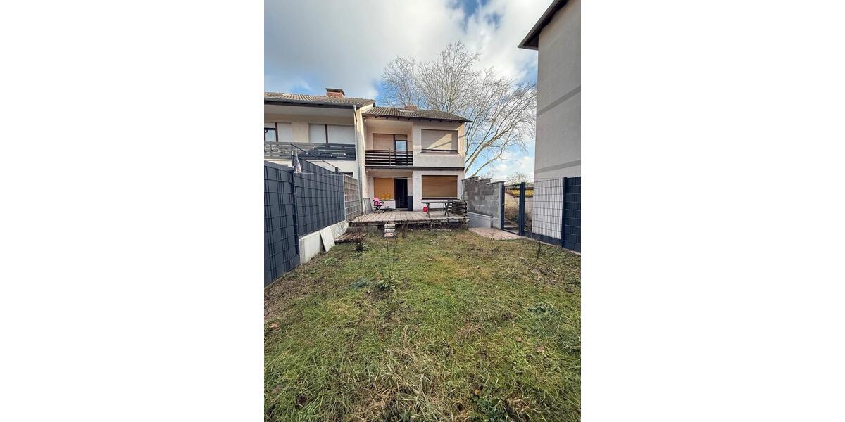 Reihenhaus Frankfurt am Main Rödelheim - 6 Zimmer, 180 m&sup2;, 3.800&euro; | Angebot:25335169