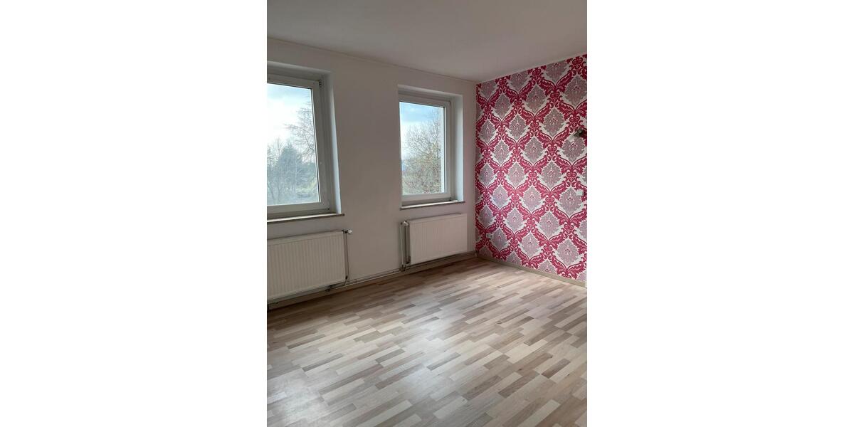 Etagenwohnung Lauchhammer - 4 Zimmer, 82 m&sup2;, 440&euro; | Angebot:26479641
