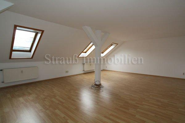 Dachgeschoßwohnung Chemnitz Hilbersdorf - 2 Zimmer, 65 m&sup2;, 270&euro; | Angebot:26384039