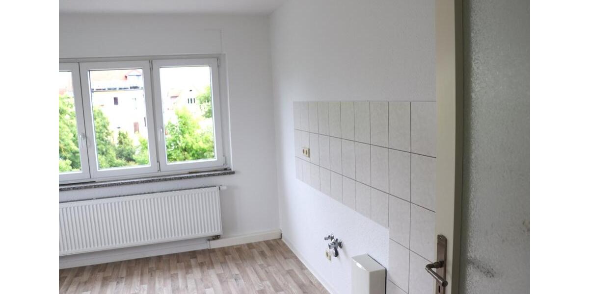 Dachgeschoßwohnung Naumburg (Saale) - 2.5 Zimmer, 83 m&sup2;, 800&euro; | Angebot:26047046