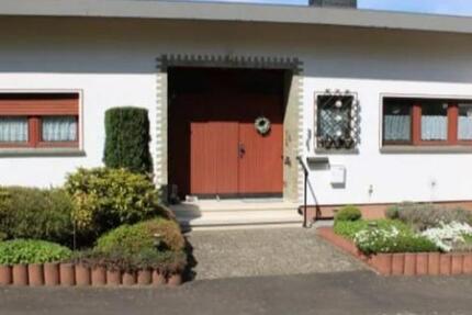 Haus Gemünden (Felda) - 7 Zimmer, 250 m&sup2;, 1.200&euro; | Angebot:24788874