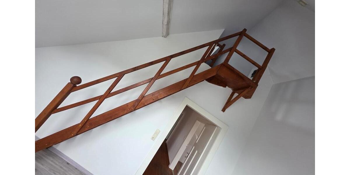 Dachgeschoßwohnung Porta Westfalica - 2.5 Zimmer, 90 m&sup2;, 750&euro; | Angebot:25353890