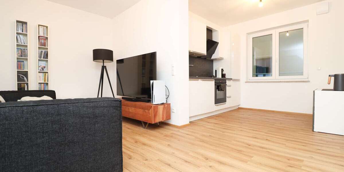 Etagenwohnung Landshut Landshut-West - 2 Zimmer, 77 m&sup2;, 980&euro; | Angebot:24973957