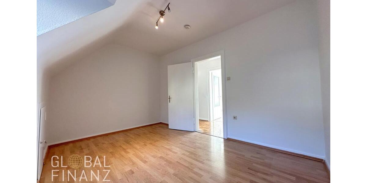 Etagenwohnung Siegen - 4 Zimmer, 89 m&sup2;, 715&euro; | Angebot:25222338