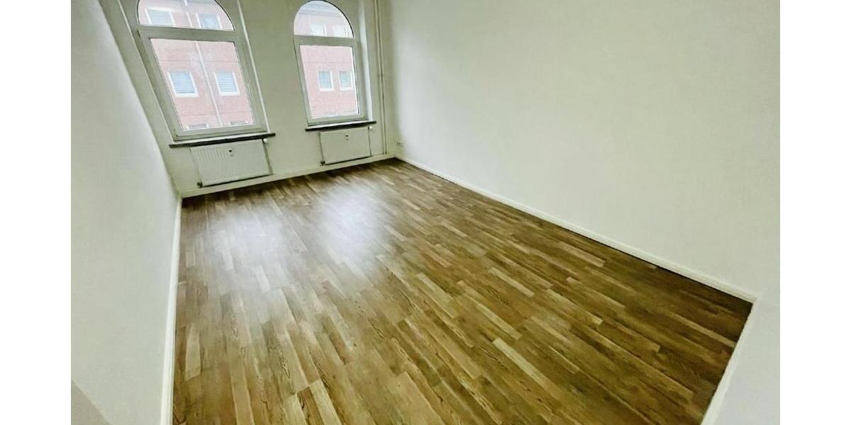 Modern sanierte 4 Raum-Wohnung mit Balkon und schickem Bad! - Etagenwohnung Gera Ostviertel | Angebot:26764737