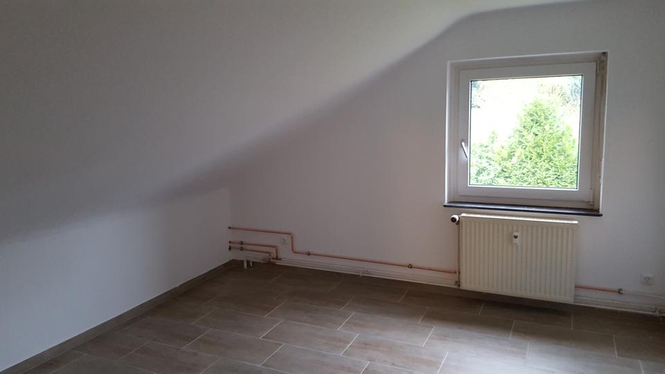 Dachgeschoßwohnung Sinntal - 1.5 Zimmer, 49 m&sup2;, 380&euro; | Angebot:23879720