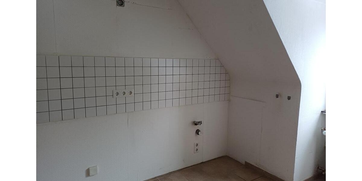 Dachgeschoßwohnung Aachen Eilendorf - 3 Zimmer, 80 m&sup2;, 680&euro; | Angebot:24868558