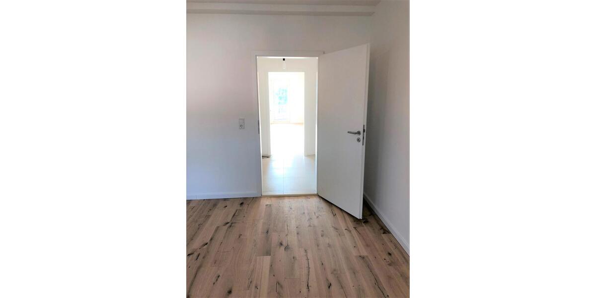 Etagenwohnung Köln Nippes - 2 Zimmer, 85 m&sup2;, 1.390&euro; | Angebot:26676663