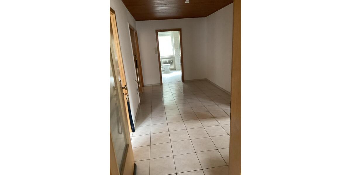 Erdgeschoßwohnung Extertal - 3 Zimmer, 100 m&sup2;, 500&euro; | Angebot:25635928