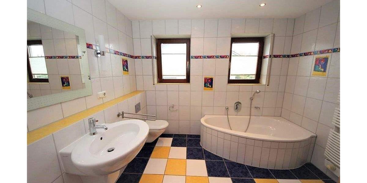 Etagenwohnung Herl - 3 Zimmer, 97 m&sup2;, 730&euro; | Angebot:25690562