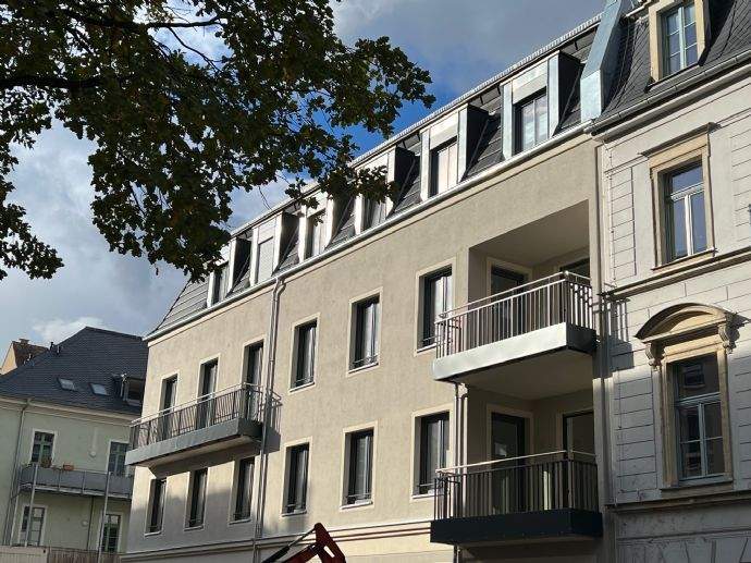 * Rarität - lichtdurchflutete und großzügig durchdachte 4 - Raumwohnung mit Einbauküche und Dachterrasse* 4 zimmer