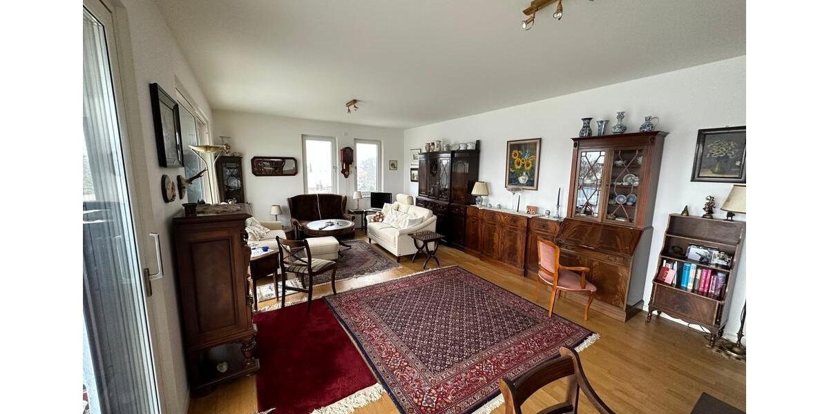 Etagenwohnung Oberursel (Taunus) - 3 Zimmer, 106 m&sup2;, 1.650&euro; | Angebot:25344595