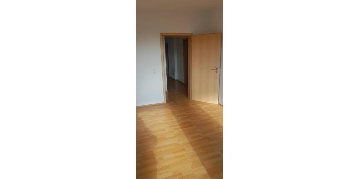 Etagenwohnung Geisa - 2 Zimmer, 85 m&sup2;, 690&euro; | Angebot:25792967