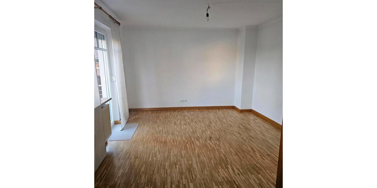Etagenwohnung Zeil am Main - 4 Zimmer, 90 m&sup2;, 920&euro; | Angebot:26343058