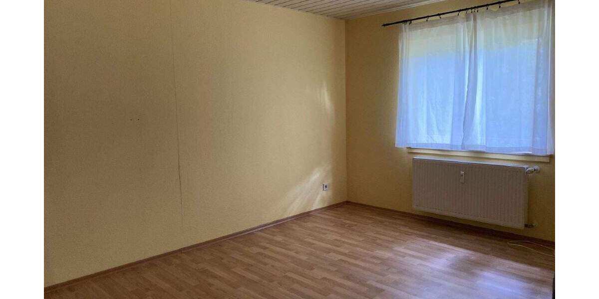 Etagenwohnung Schlüchtern Niederzell - 4 Zimmer, 135 m&sup2;, 1.050&euro; | Angebot:23842100