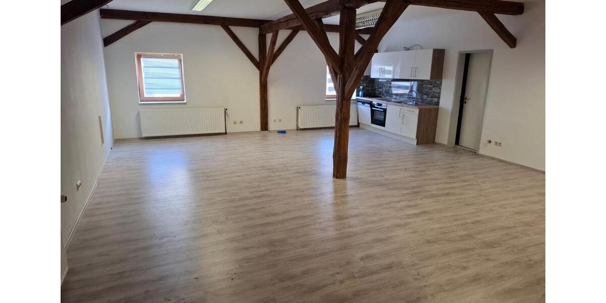 Gewerbehalle beheizt + Büro zu vermieten + Wohnhaus zimmer