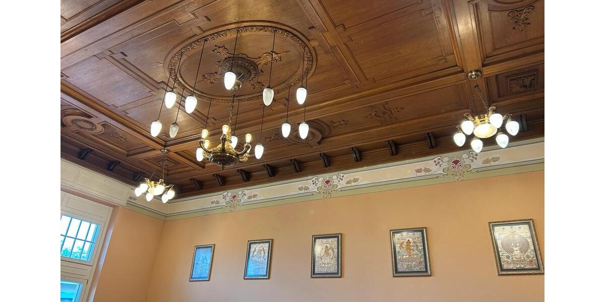 Etagenwohnung Köthen (Anhalt) - 6 Zimmer, 200 m&sup2;, 950&euro; | Angebot:26671069