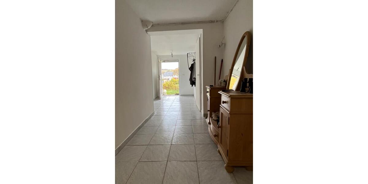 Etagenwohnung Dassel - 3 Zimmer, 110 m&sup2;, 600&euro; | Angebot:25427701
