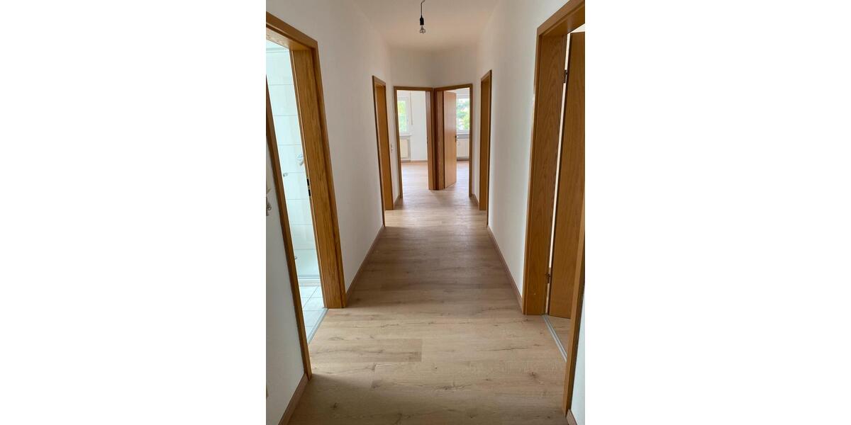 Dachgeschoßwohnung Kaufbeuren - 4 Zimmer, 115 m&sup2;, 1.150&euro; | Angebot:26618031