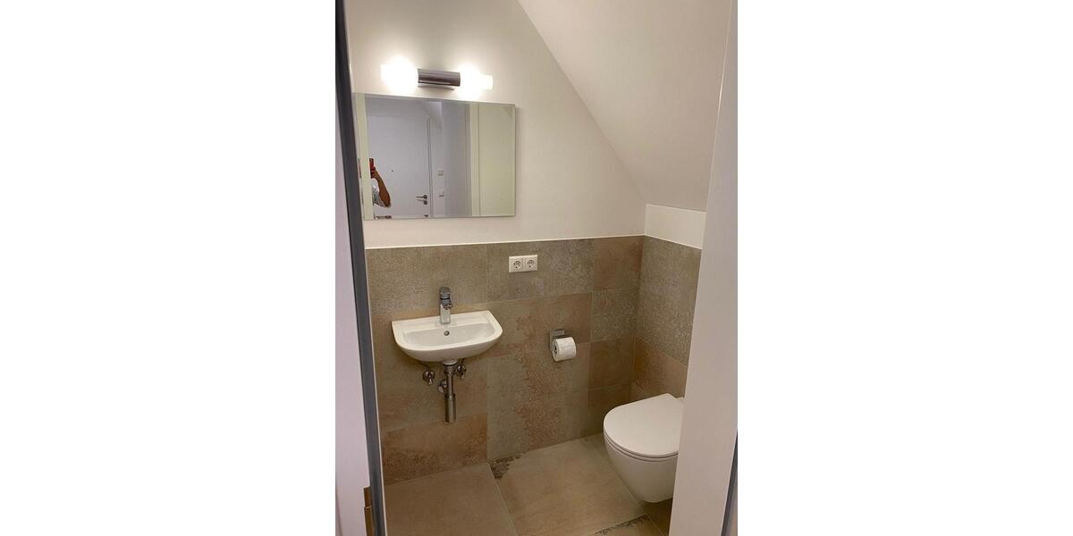 Dachgeschoßwohnung Lauingen (Donau) - 3.5 Zimmer, 92 m&sup2;, 975&euro; | Angebot:25215756