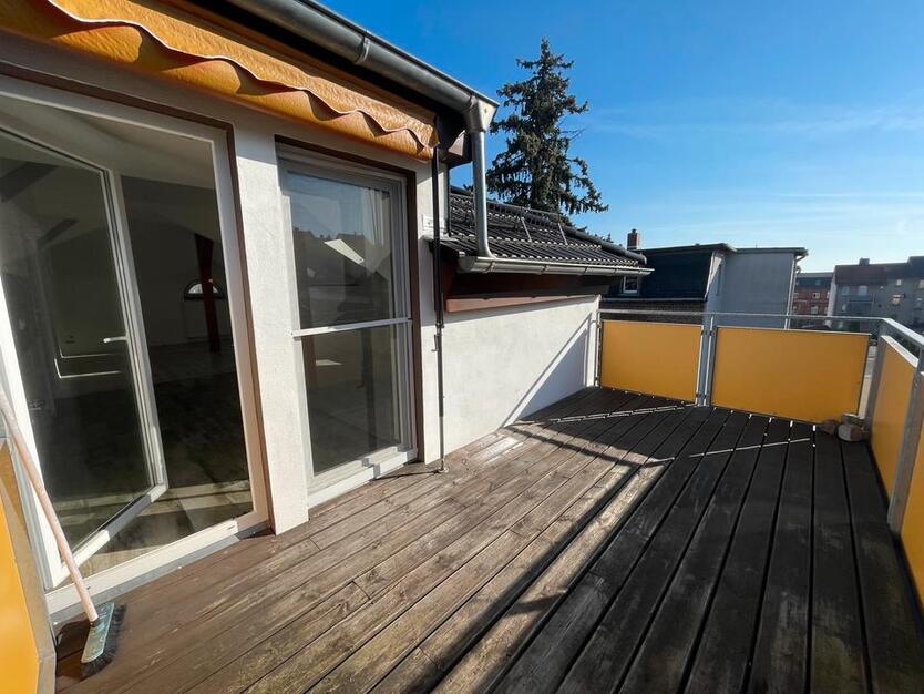 4 Zimmer Wohnung mit Balkon und tollen Ausblick