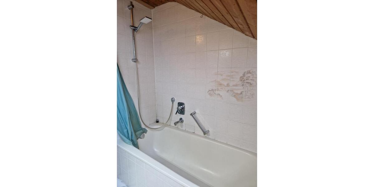 Dachgeschoßwohnung Oberteuringen - 3.5 Zimmer, 85 m&sup2;, 950&euro; | Angebot:25963169