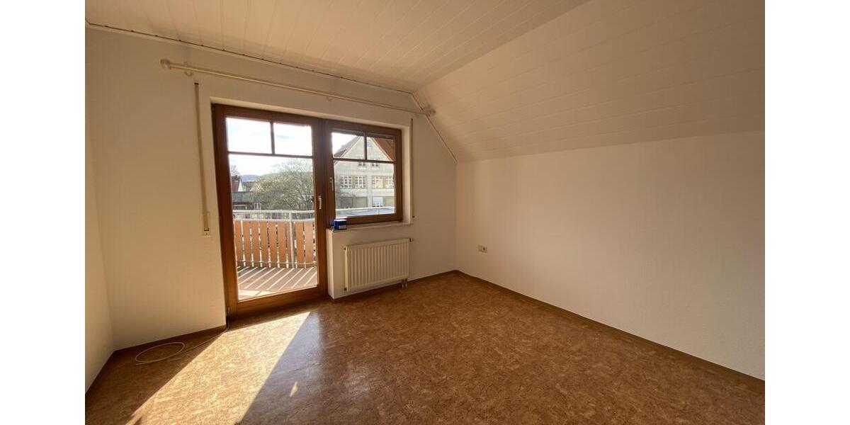 Etagenwohnung Albstadt Gemarkung Onstmettingen - 3 Zimmer, 85 m&sup2;, 770&euro; | Angebot:25851407