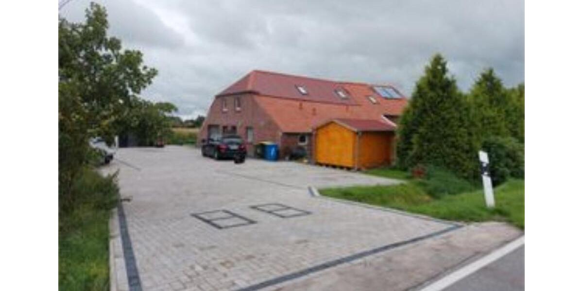 2 Zimmer DG Whg. für 5 Monate zvm. ab 122025, Warmmiete zimmer