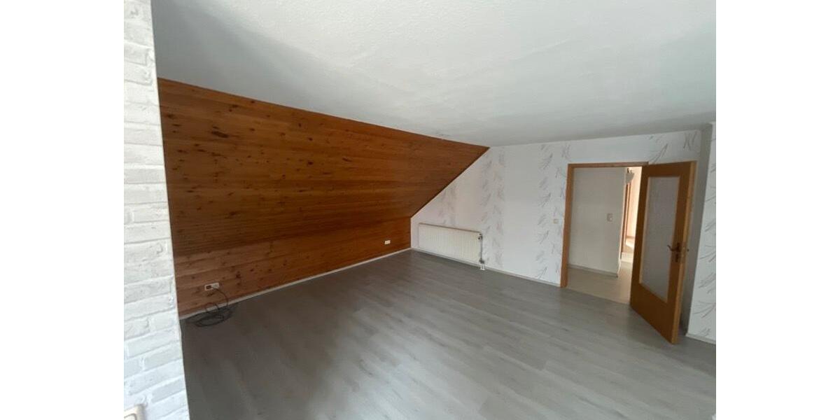 Dachgeschoßwohnung Kindelbrück - 3 Zimmer, 88 m&sup2;, 520&euro; | Angebot:22553780