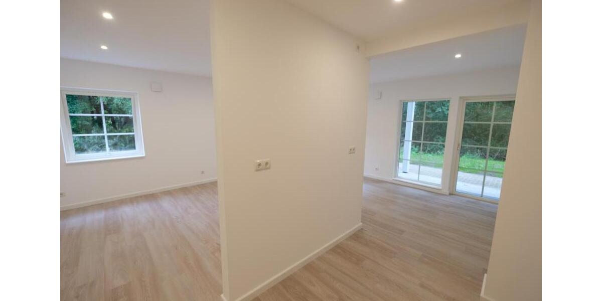 Zwei- Zimmer Erdgeschosswohnung mit Terrasse und kleinem Garten 2 zimmer