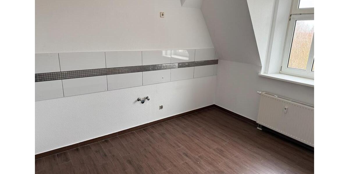 Dachgeschoßwohnung Görlitz - 2.5 Zimmer, 75 m&sup2;, 420&euro; | Angebot:25793052