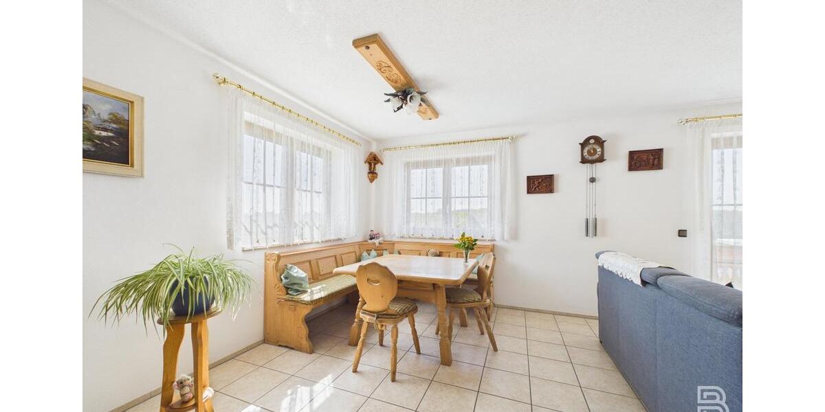 Erdgeschoßwohnung Kelheim - 3 Zimmer, 123 m&sup2;, 1.100&euro; | Angebot:26311579