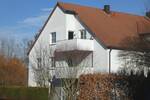 Helle DachWohnung mit Balkon EBK und PKW-Stellplatz!