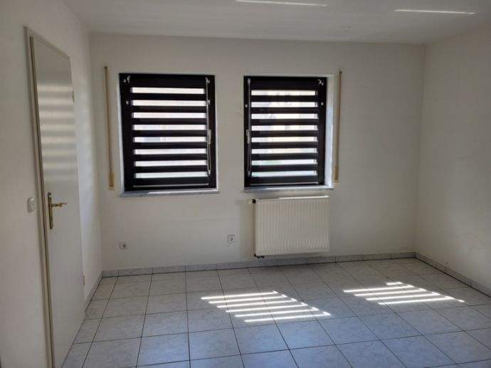 Etagenwohnung Giebelstadt Allersheim - 2 Zimmer, 45 m&sup2;, 395&euro; | Angebot:25896628