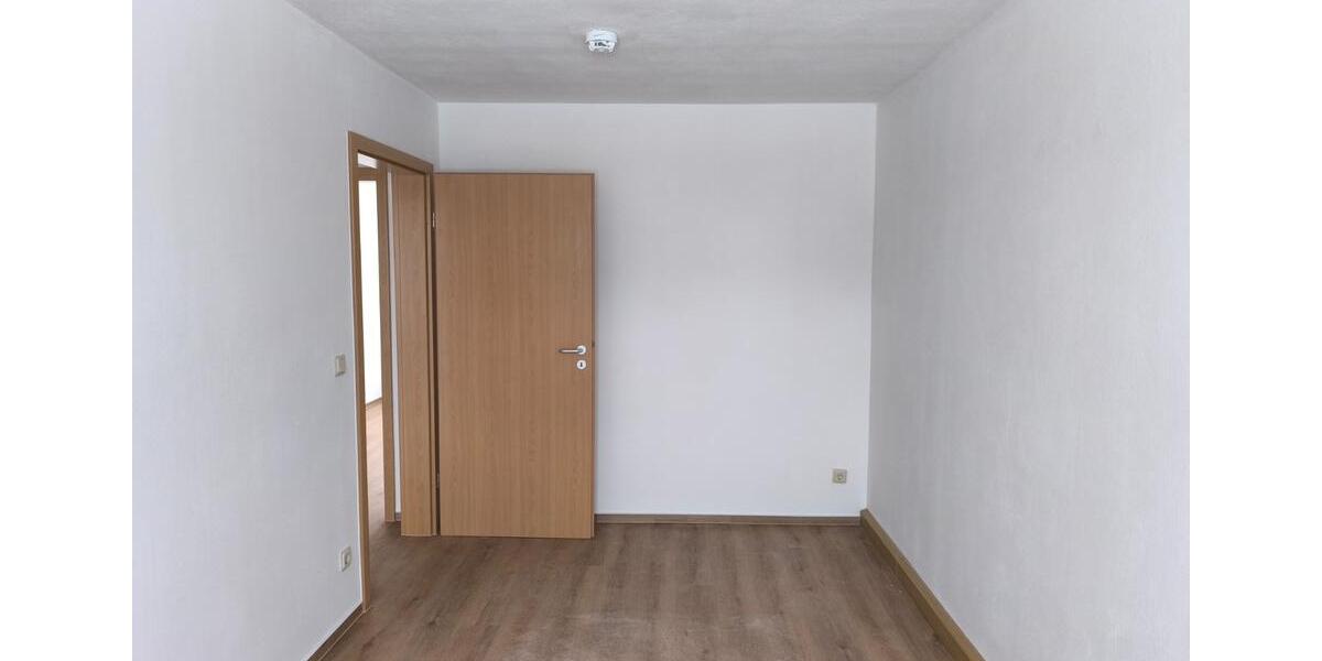 Etagenwohnung Bischofswerda - 3 Zimmer, 63 m&sup2;, 410&euro; | Angebot:23643011
