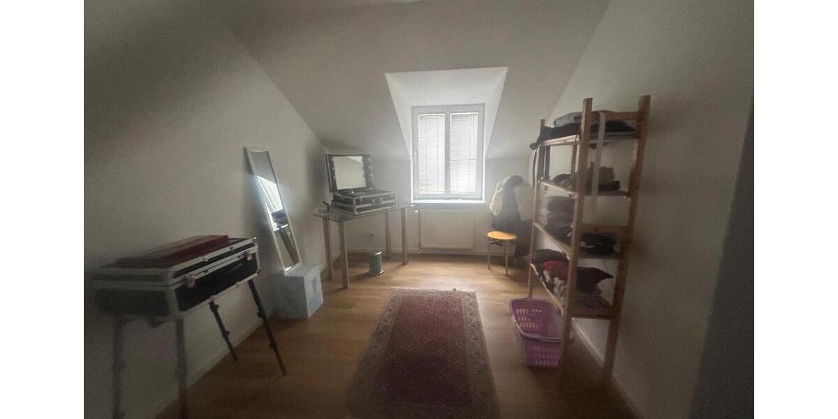 Etagenwohnung Hamburg Harburg - 5 Zimmer, 160 m&sup2;, 2.720&euro; | Angebot:26008754