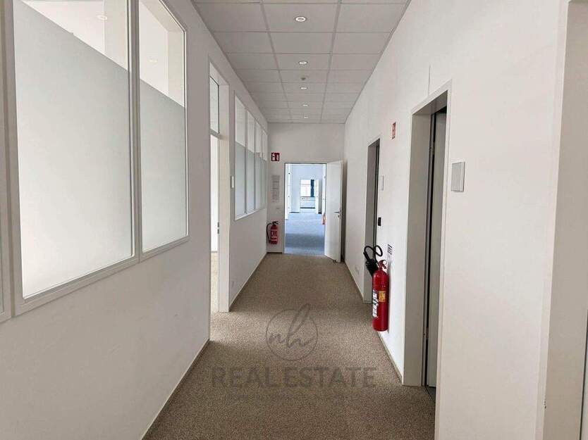 PROVISIONSFREIE 427 M² BÜROFLÄCHE IM 1. OG IN HAMBURG RAHLSTEDT